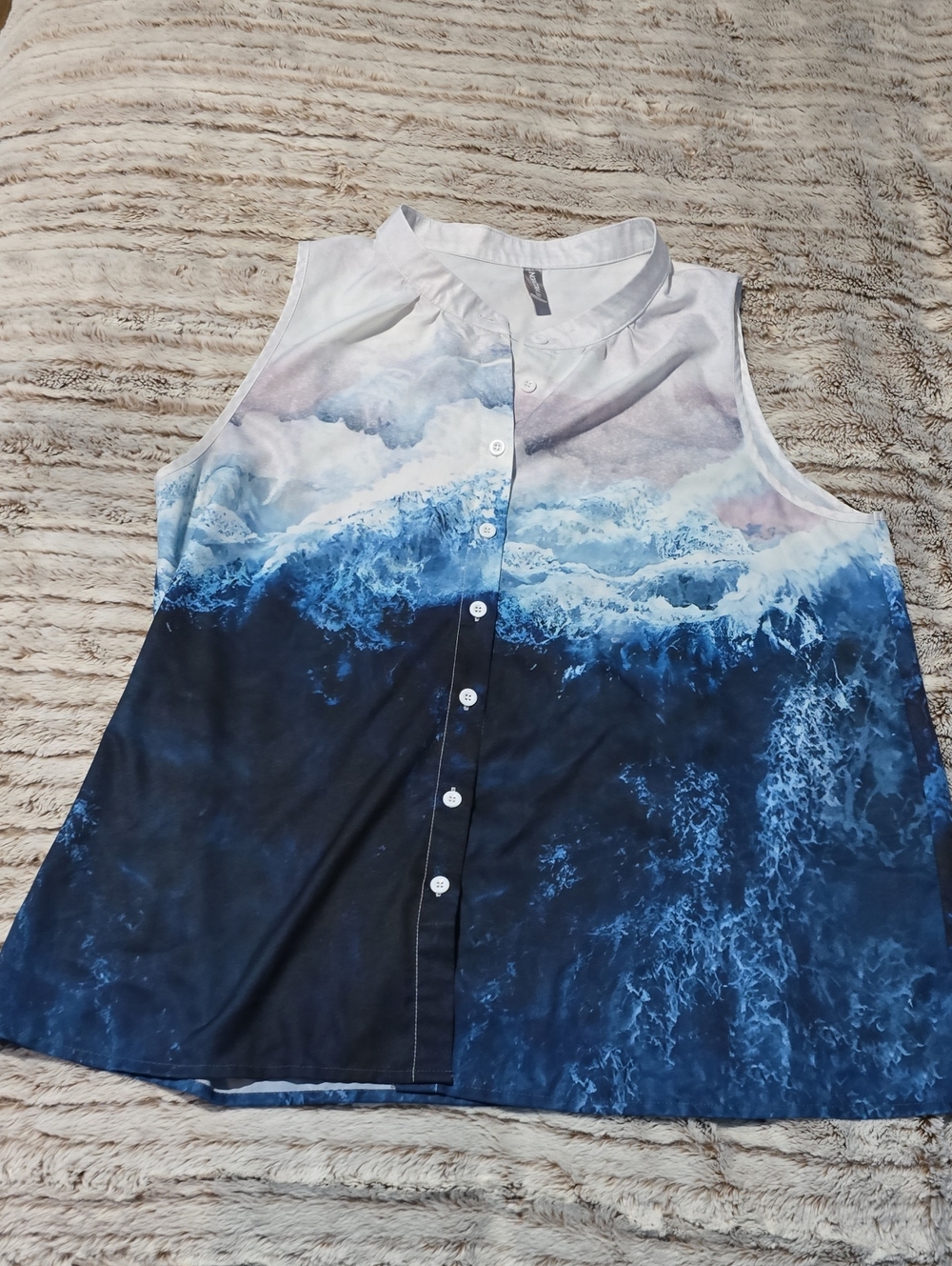Ocean Wave Print Sleeveless Button-Down Top - Blue
